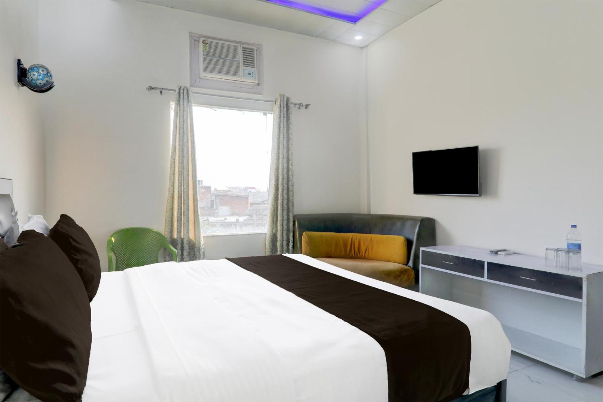 Super Hotel O Banthara Near Airport Banthra Sikandarpur Zewnętrze zdjęcie