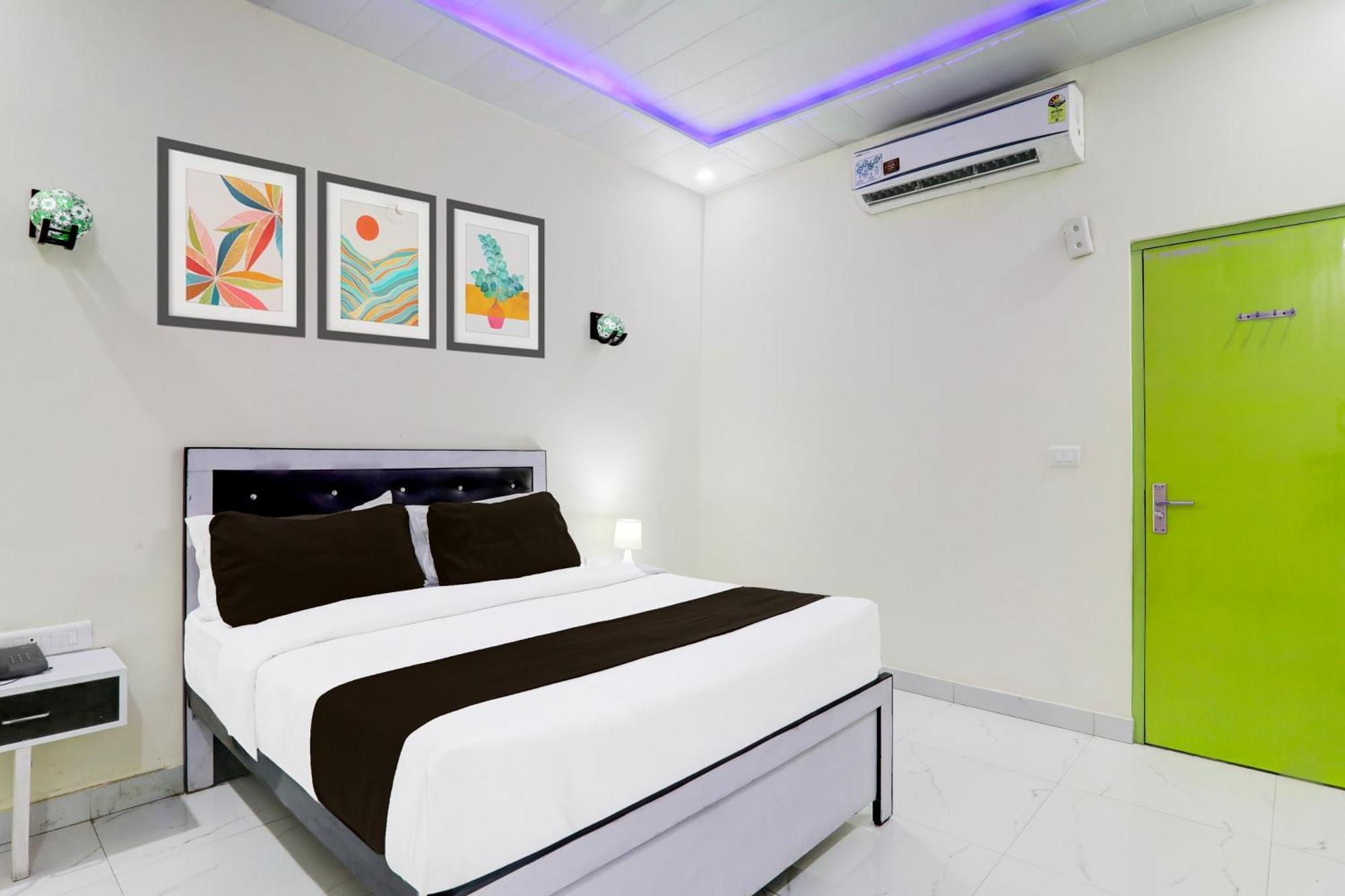 Super Hotel O Banthara Near Airport Banthra Sikandarpur Zewnętrze zdjęcie