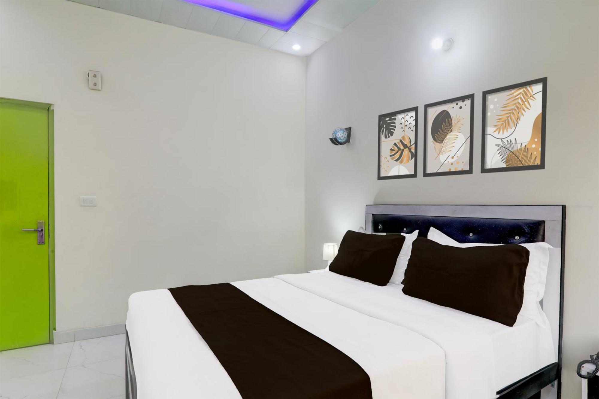 Super Hotel O Banthara Near Airport Banthra Sikandarpur Zewnętrze zdjęcie