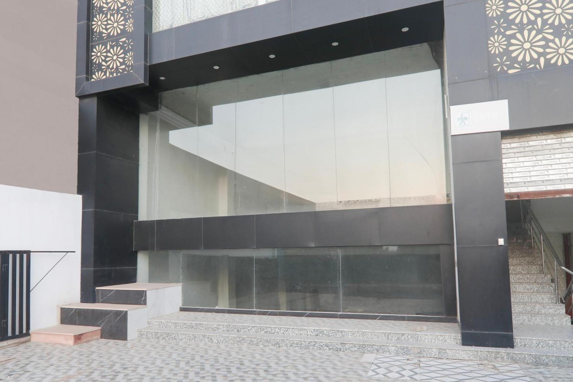 Super Hotel O Banthara Near Airport Banthra Sikandarpur Zewnętrze zdjęcie