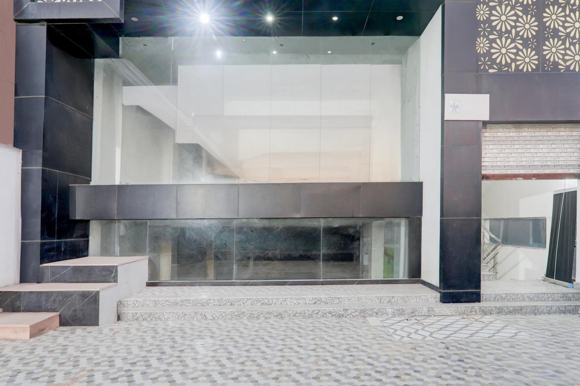 Super Hotel O Banthara Near Airport Banthra Sikandarpur Zewnętrze zdjęcie